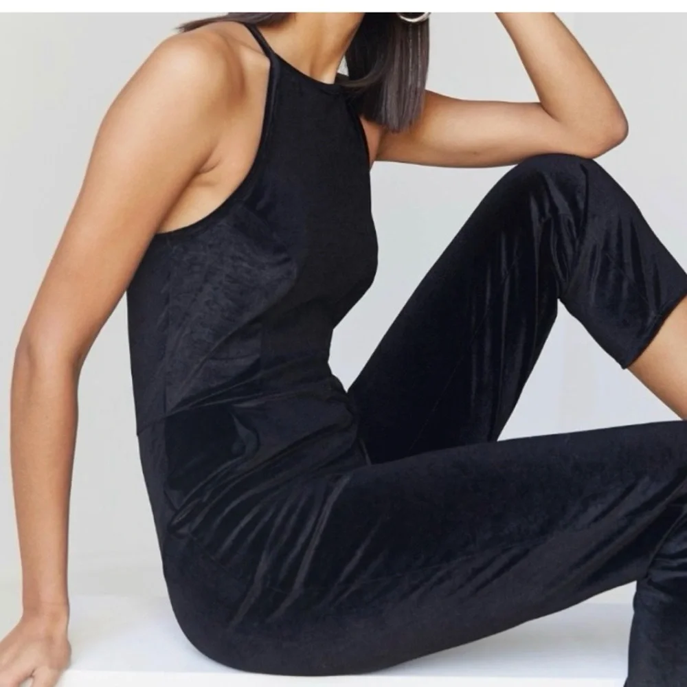 Urban Outfitters Black Velvet Jumpsuit - Picture 3 of 10